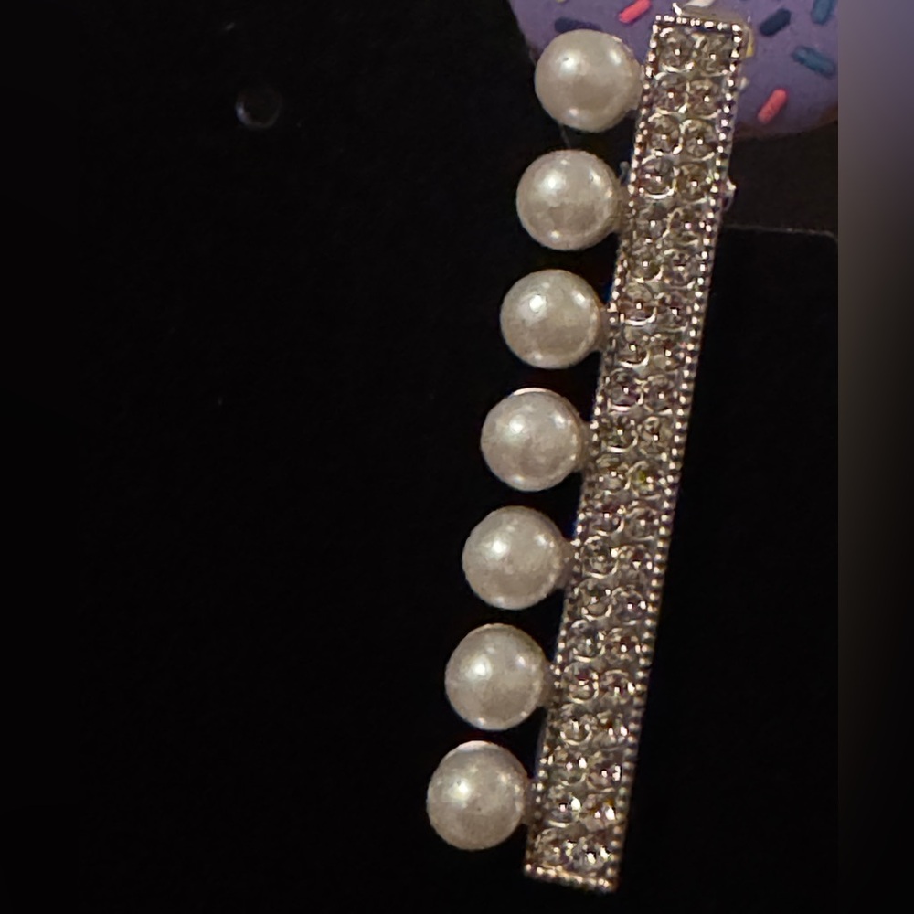 🌻 Elegant Pearl and Rhinestone Hair Clip